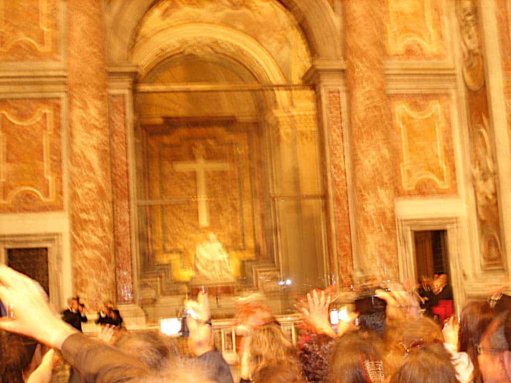 Need travel tips to avoid getting bummed out in Rome like I did? This post is for you! Click through to check out all the tips.