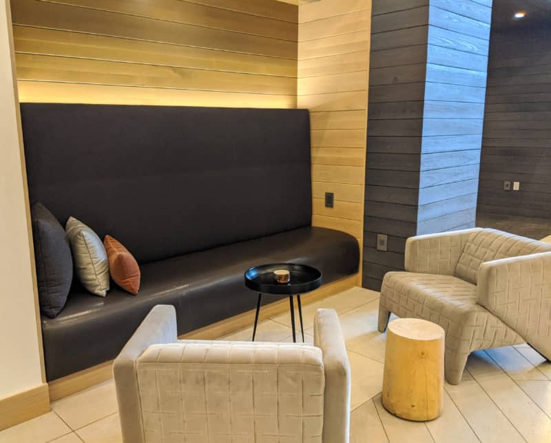 ElliotParkHotel.LobbySeatingArea