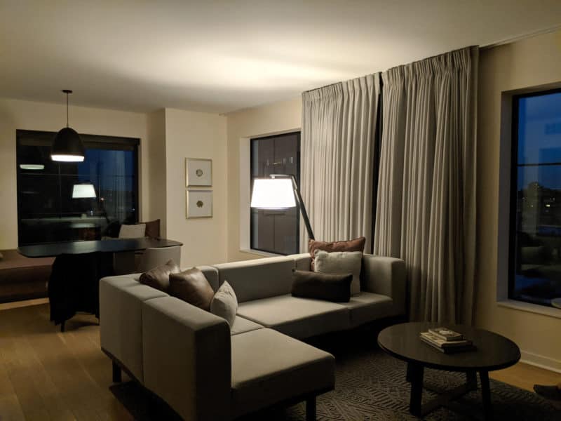 ElliotParkHotel.RoomSeatingDining