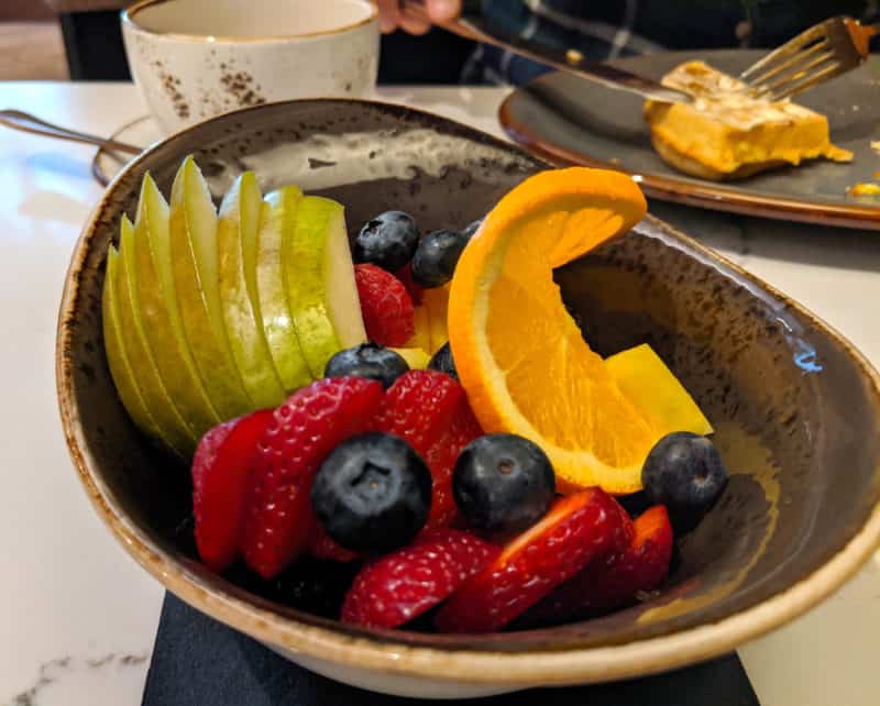 ElliotParkHotel.TavolaBkfstFruitCloseup