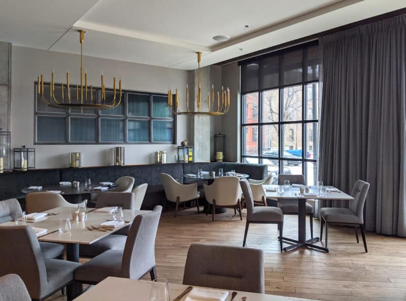 Romance weekend, Tavola dining room