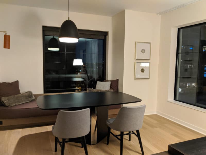 ElliotParkHotel.RoomDiningArea